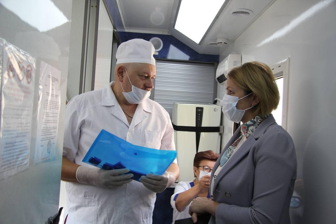 Жители Краснодара и Усть-Лабинска могут пройти медобследование в мобильном скрининговом комплексе