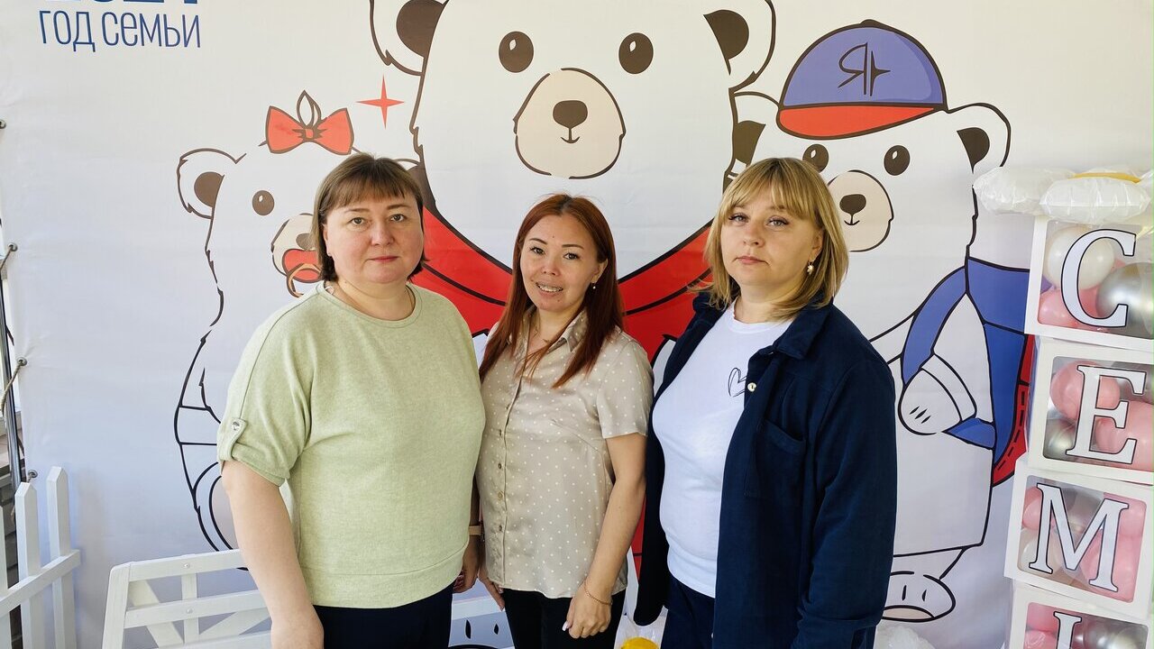 Гранты губернатора Ямала получили четыре центра соцобслуживания