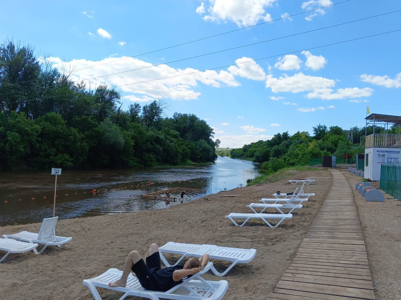 На городском пляже Бугуруслана официально стартовал купальный сезон