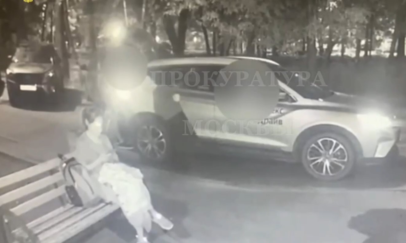 В подъезде на востоке Москвы нашли новорожденную девочку