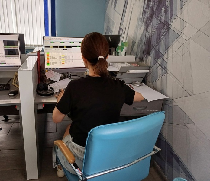 Брюнетки работают лучше: так считают 27% мужчин-руководителей в Оренбурге