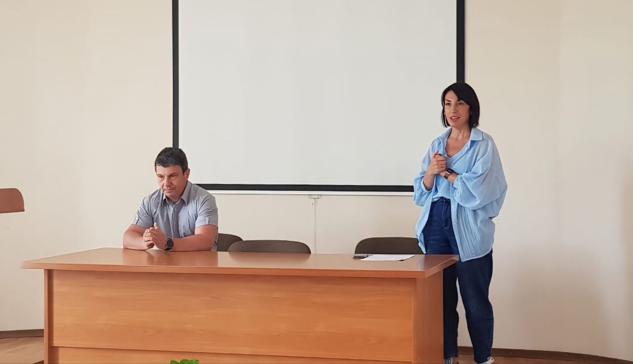 Татьяна Савинова представила нового главврача Орского перинатального центра