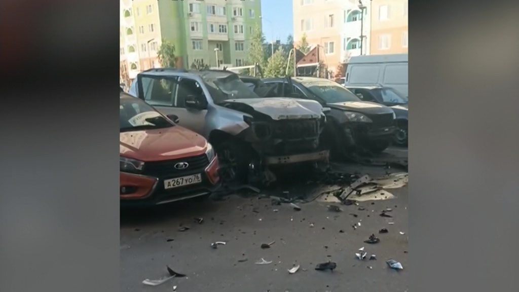 Первую помощь пострадавшим при взрыве внедорожника оказали очевидцы