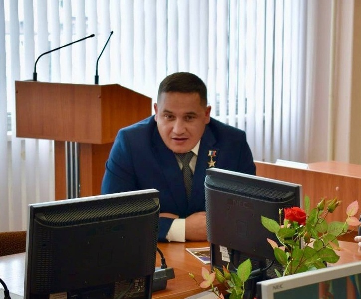 Герой России Нурсултан Муссагалеев проходит стажировку в правительстве Оренбуржья
