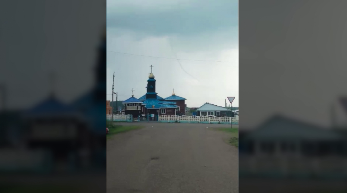 Утром над западной частью Красноярска пронесся смерч