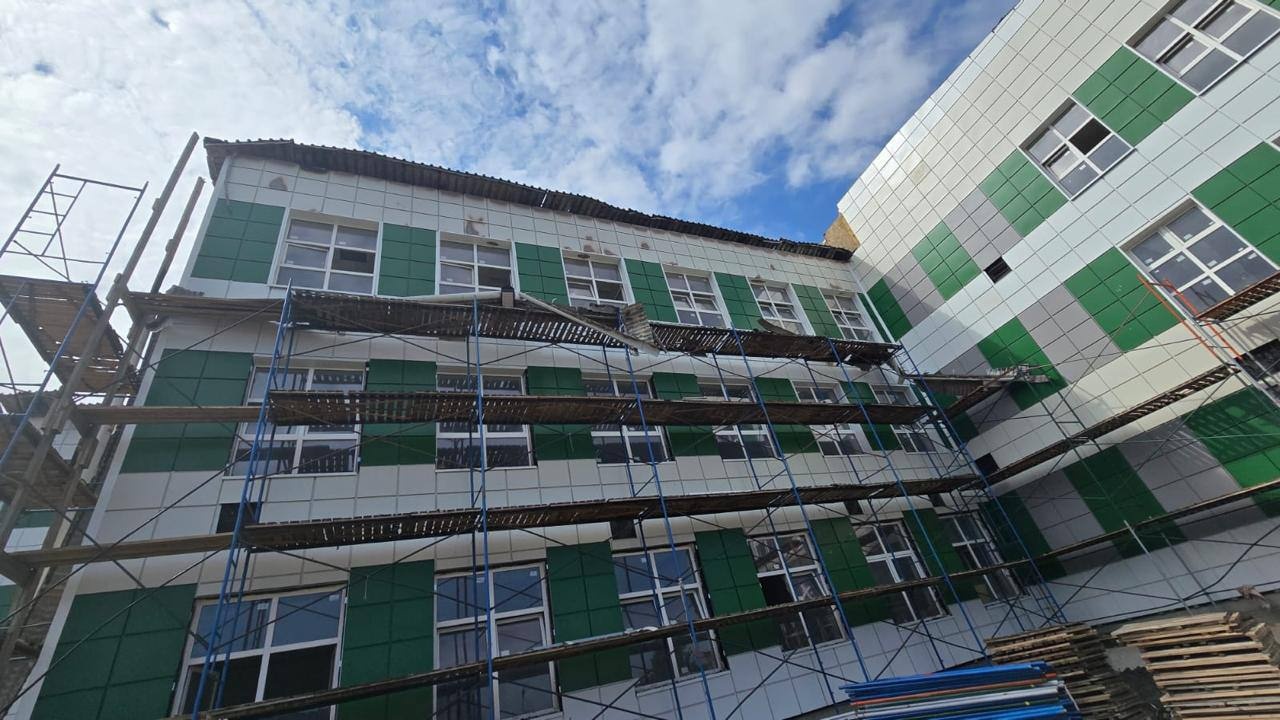 В горевшей в станице Тбилисской школы работают эксперты