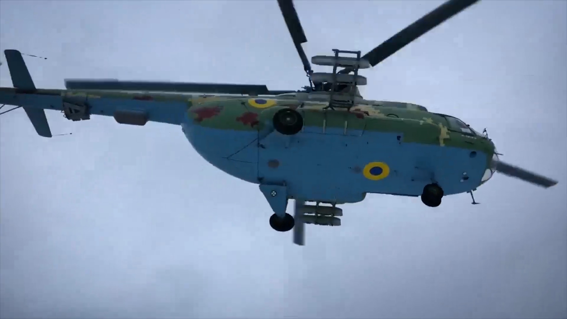ВС РФ за сутки уничтожили Су-24 и три вертолета на аэродромах