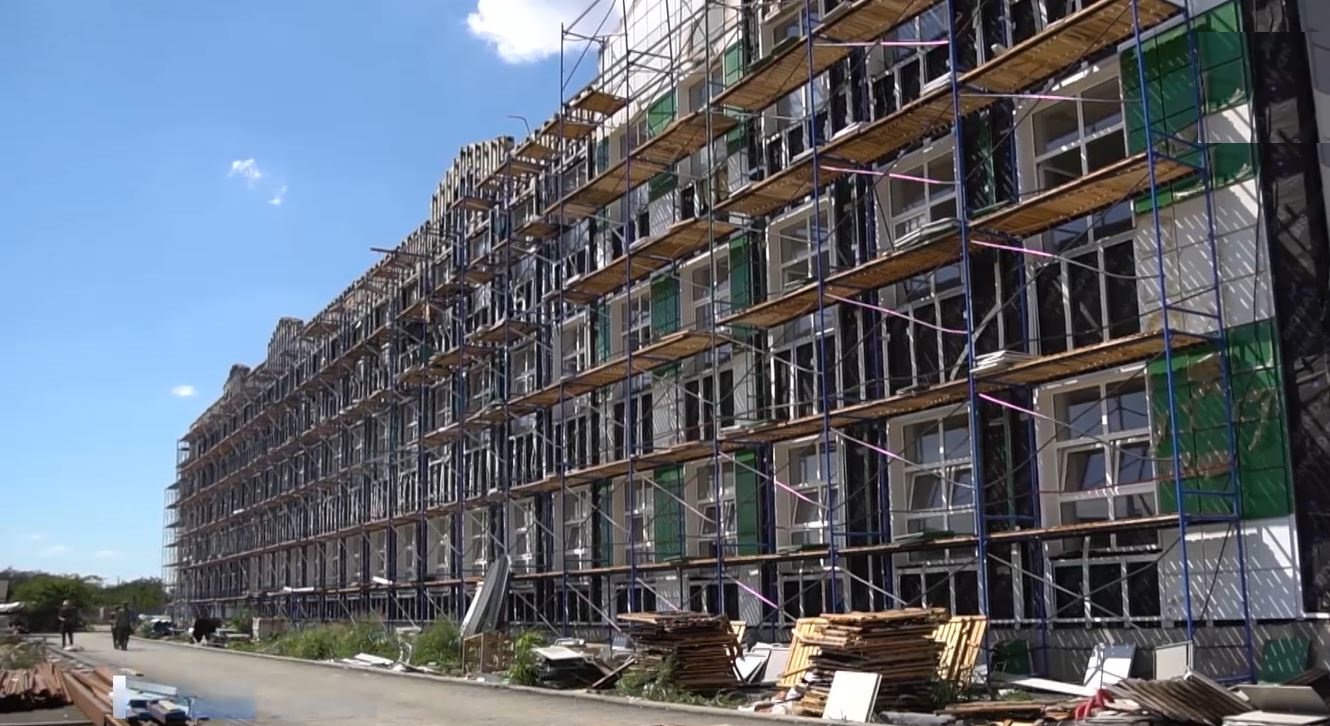 На Кубани продолжают восстанавливать школу после пожара