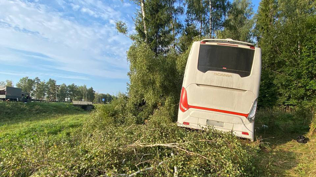 Двое россиян госпитализированы после ДТП с автобусом в Белоруссии
