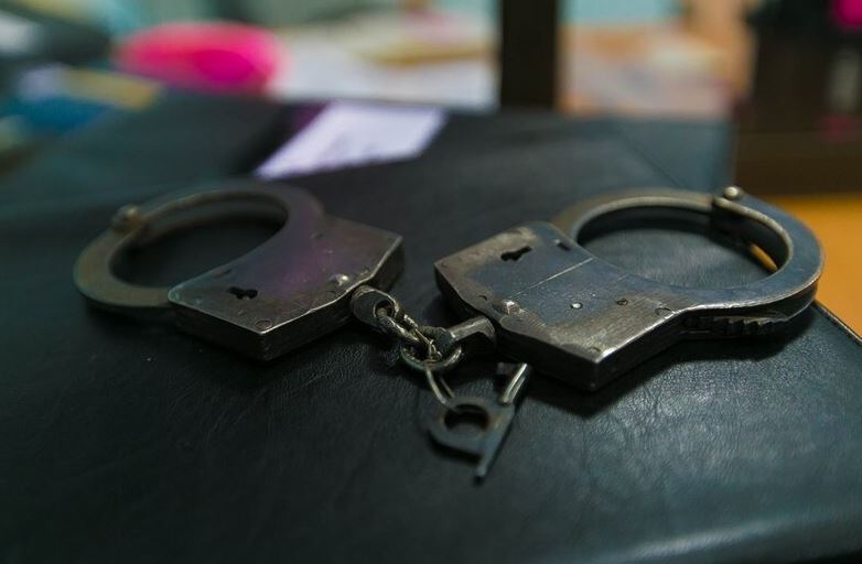 В Новороссийске вымогатели вывезли мужчину в лес и выбивали долг