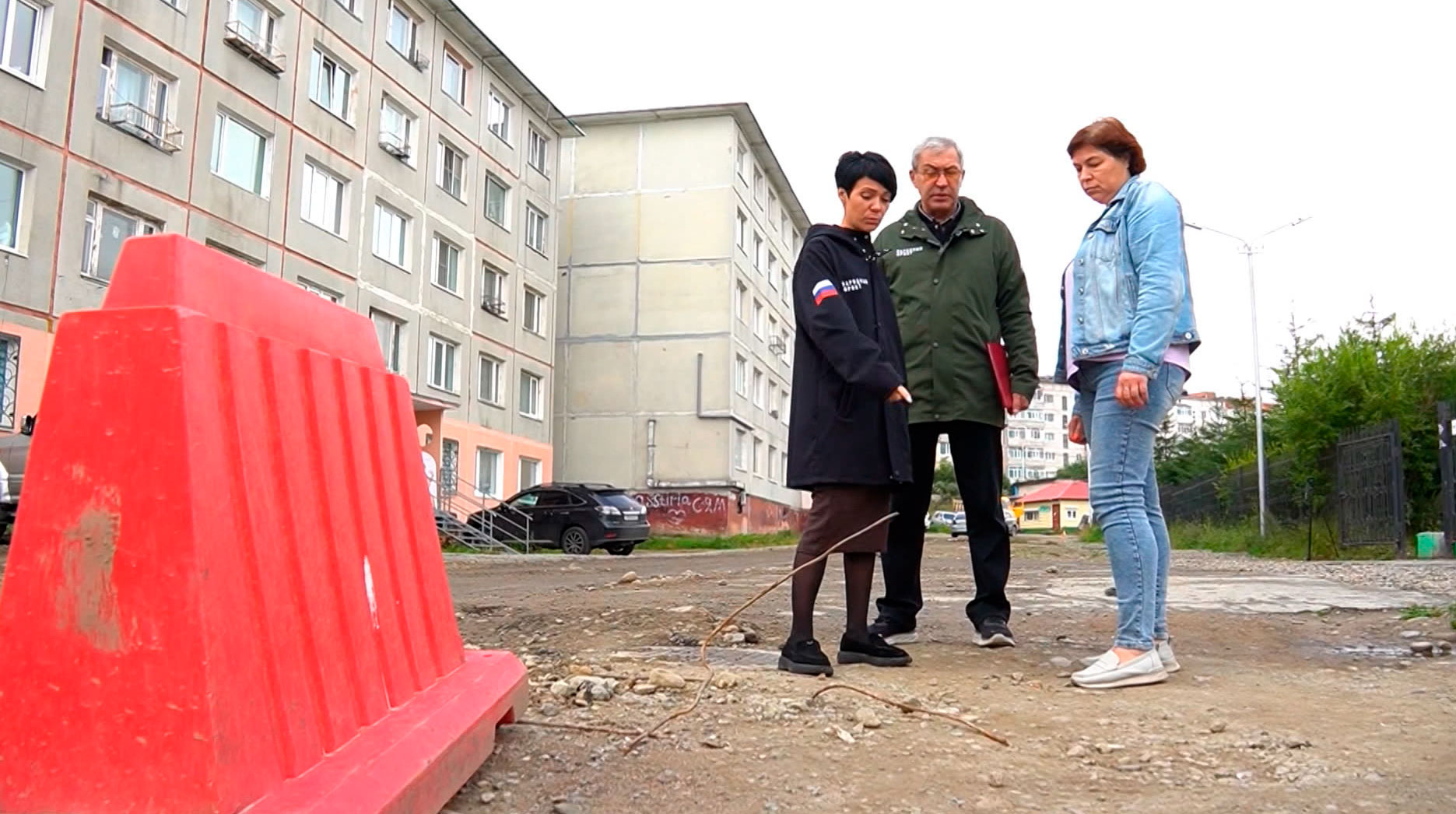 Люки и подъездные пути – "Народный фронт" не считает 29-ю школу Магадана готовой