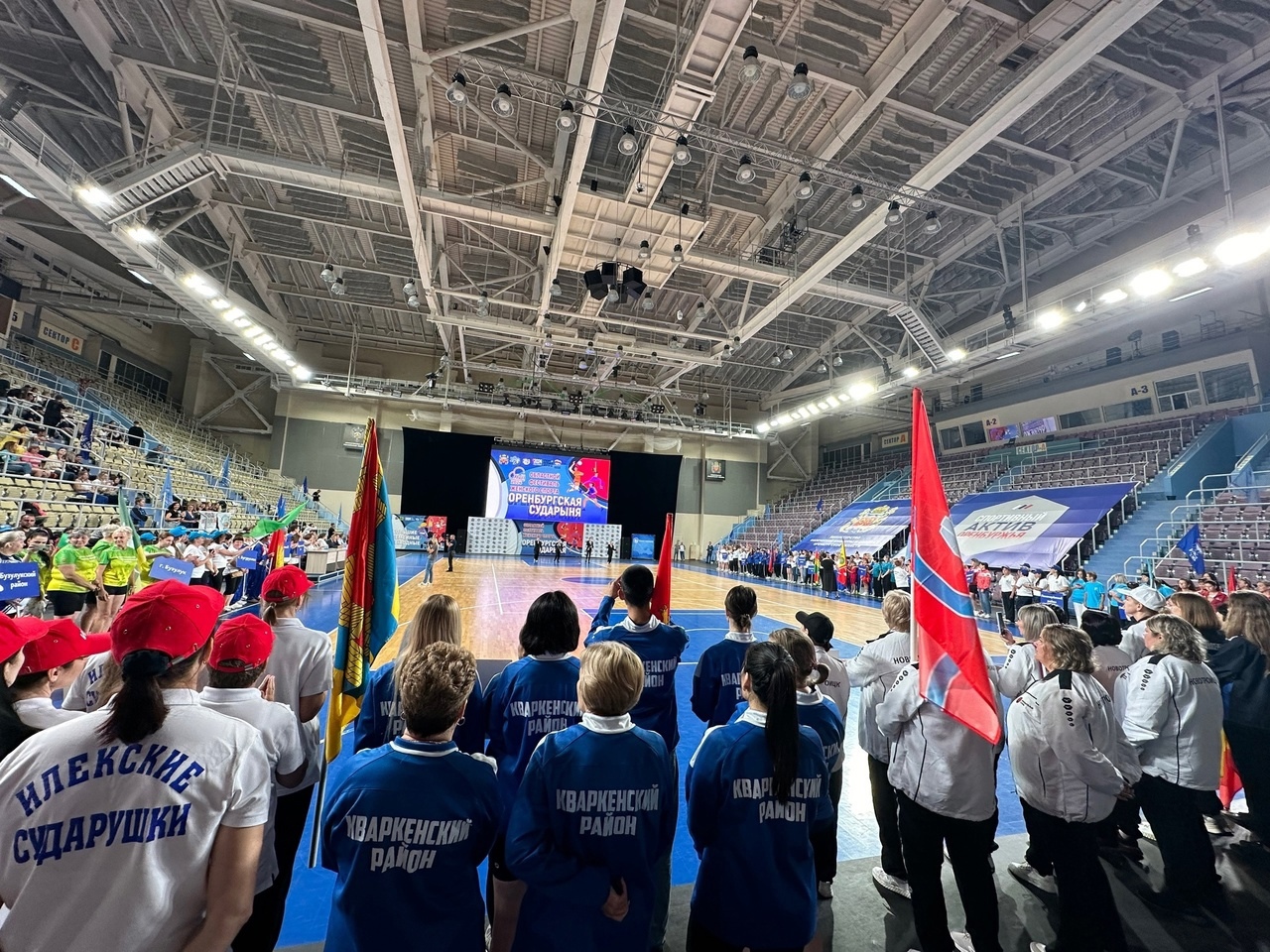 Более 200 участниц собрались на фестивале женского спорта "Оренбургская сударыня"
