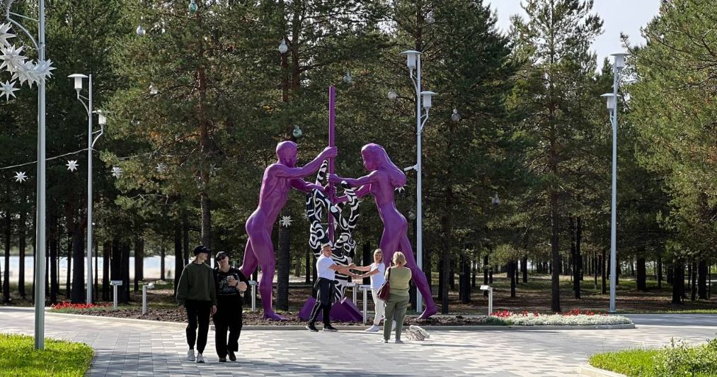 В Муравленко установили арт-объект, посвященный освоению Севера