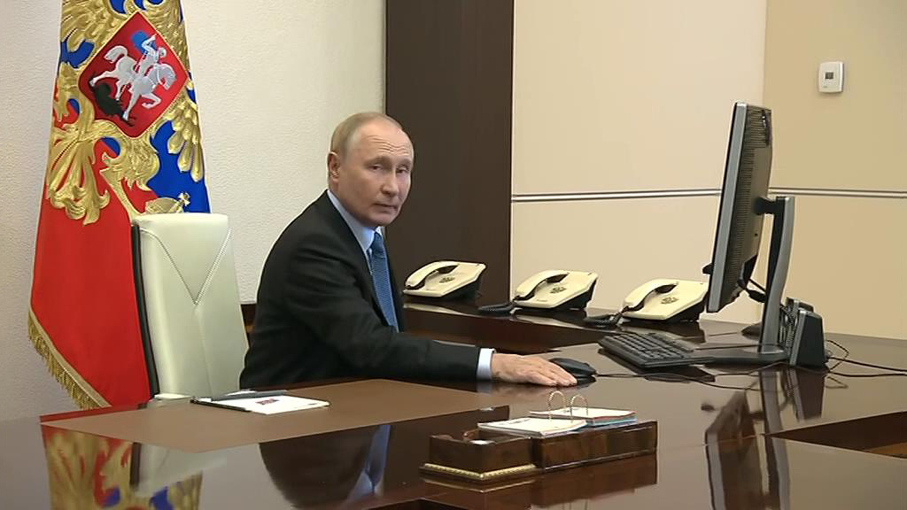 Владимир Путин в онлайн-режиме принял участие в голосовании