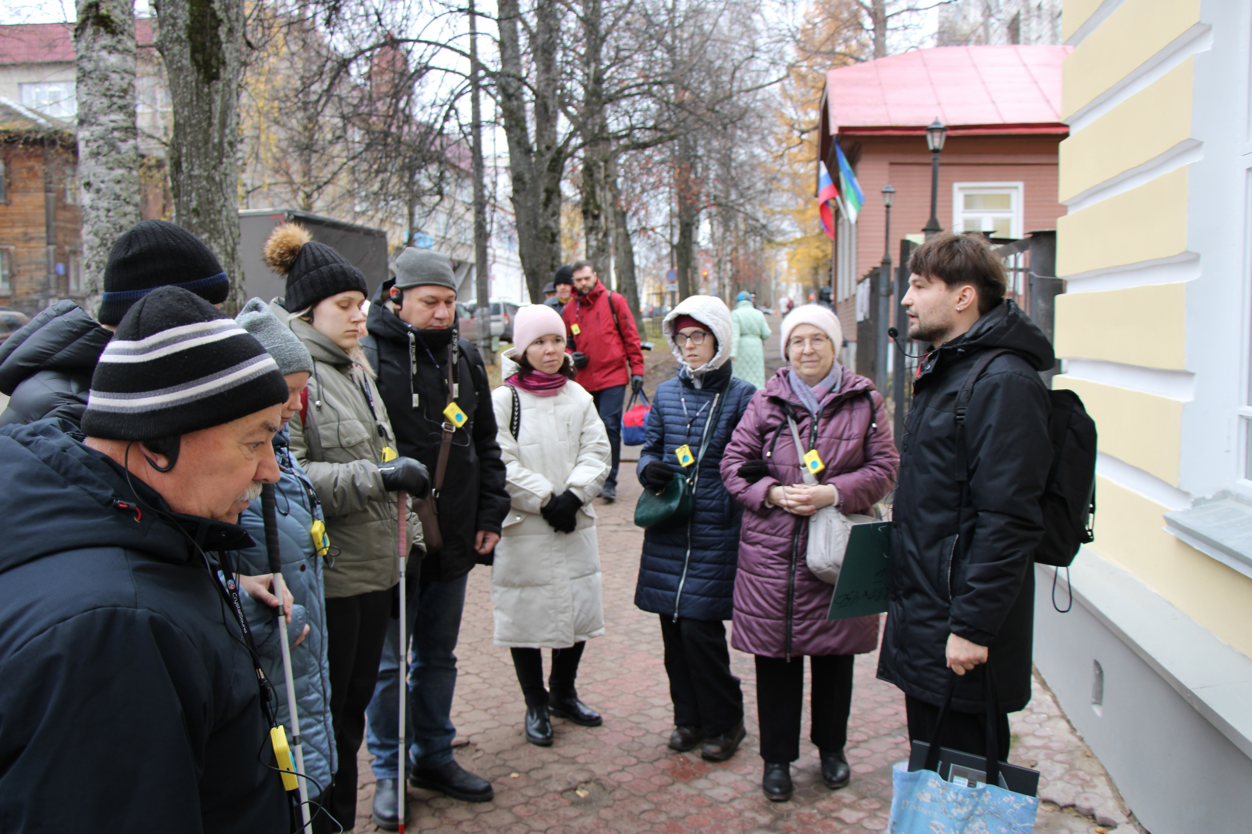 В Сыктывкаре для незрячих появился пешеходный маршрут по архпамятникам
