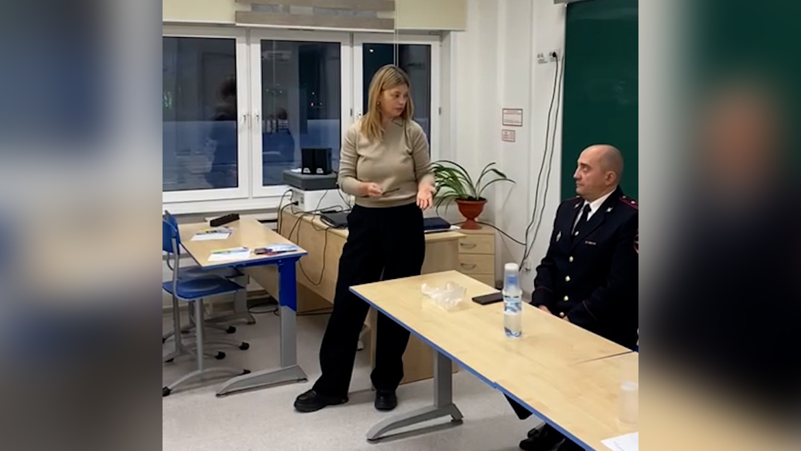 В закладке, которую красноярка достала на встрече с властями, не было наркотиков