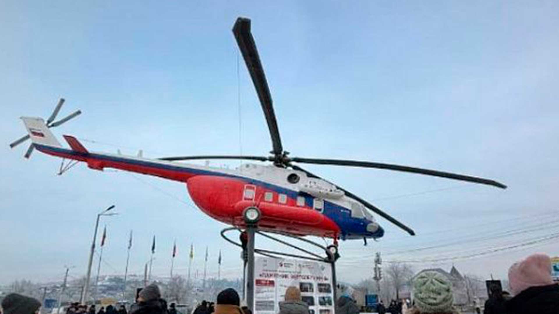 Памятник вертолету Mи-8 открыли в Улaн-Удэ в день рождения Миля
