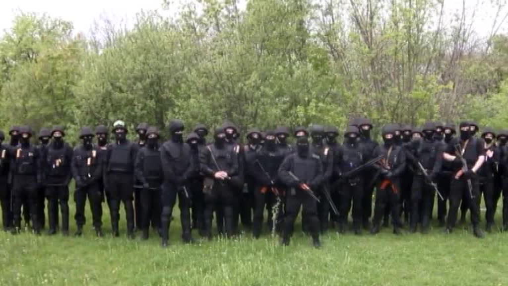 "Черные человечки" пообещали убивать всех противников украинской власти