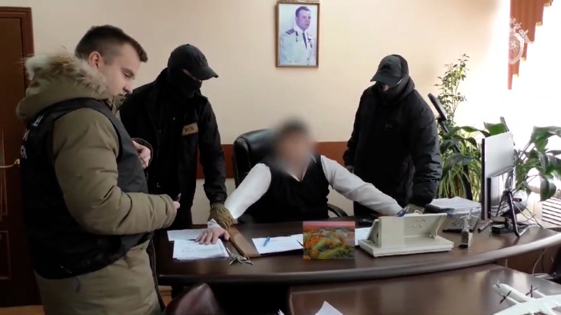 В Магадане экс-глава Росавиации брал взятки деньгами и впечатлениями