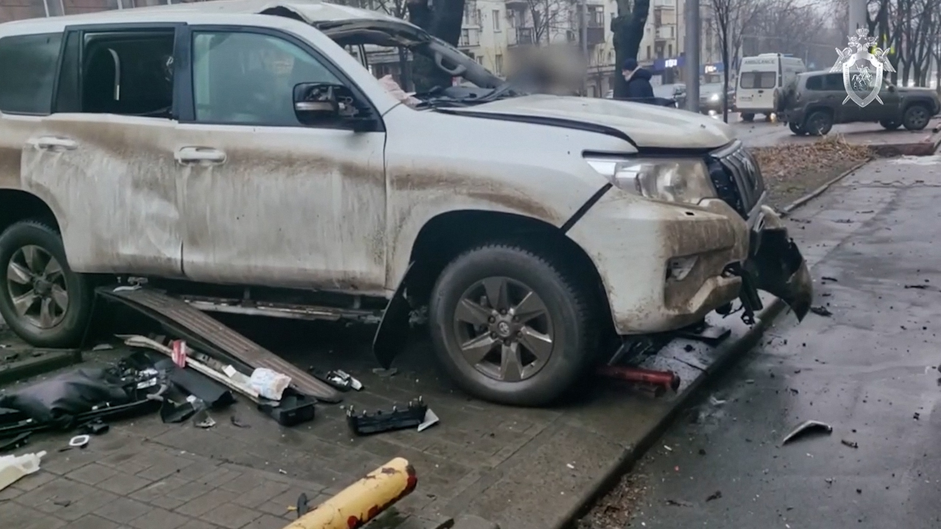 В Донецке взорвался внедорожник, есть пострадавшие