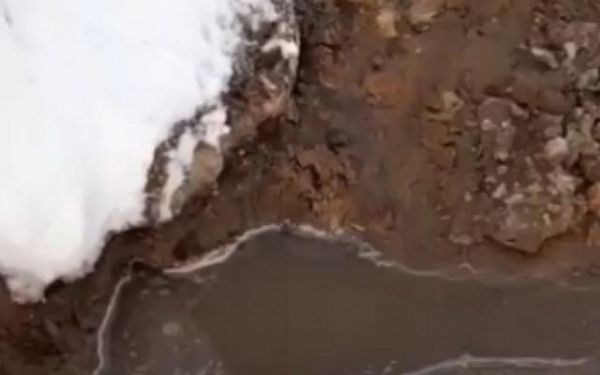На известном курорте Горяченск в Бурятии забил еще один горячий источник