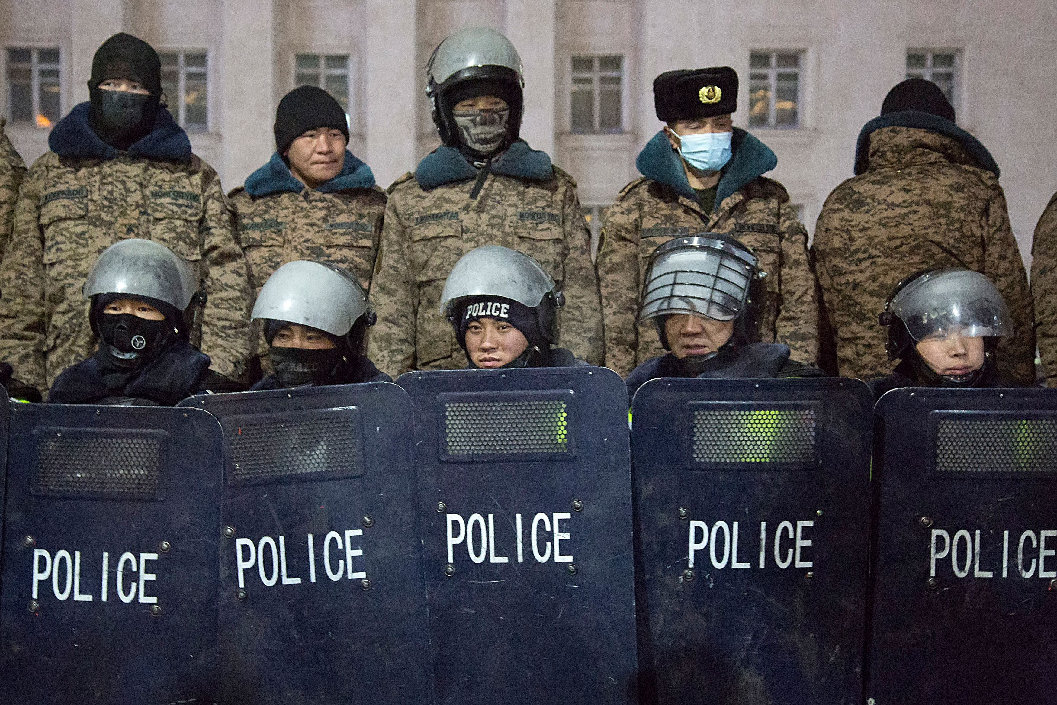 В Улан-Баторе протестующие перекрыли главный проспект столицы