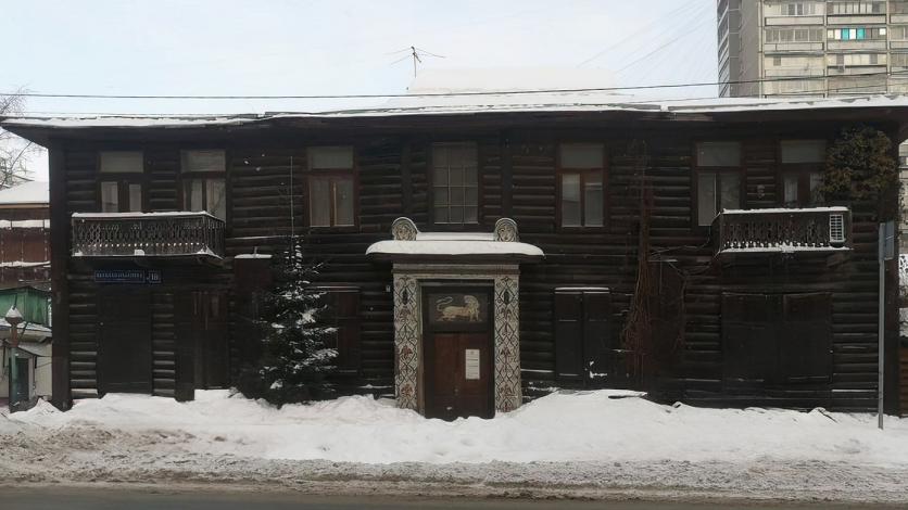 Избу на Верхней Масловке продали на аукционе