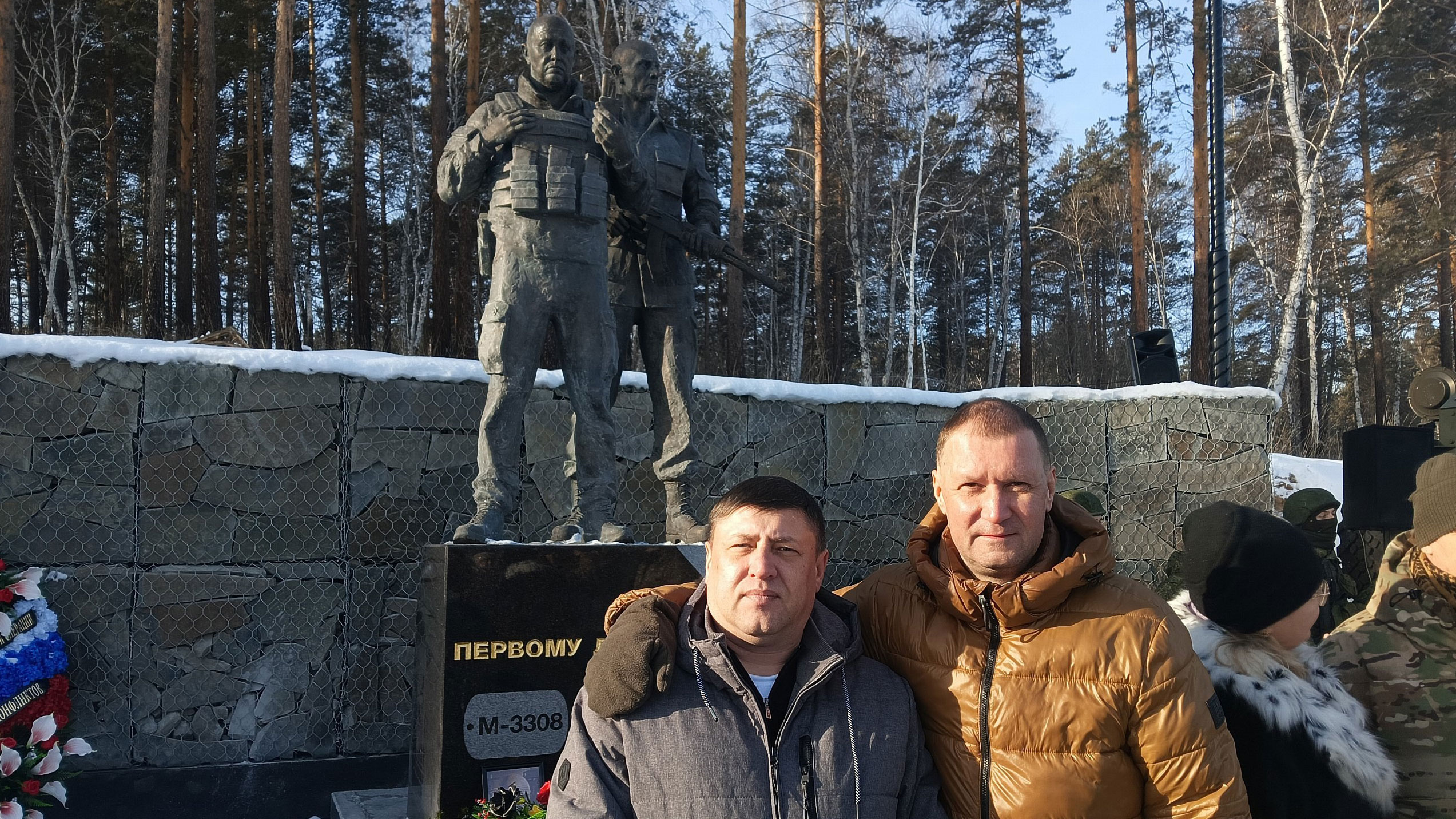 На Александровском кладбище в Иркутске установили памятник Пригожину