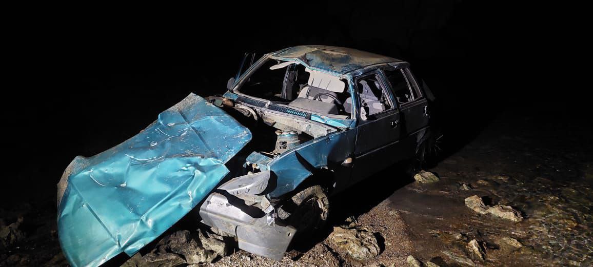 В Крыму "ЗАЗ" упал в море с высоты 9-этажного дома, водитель и пассажир выжили