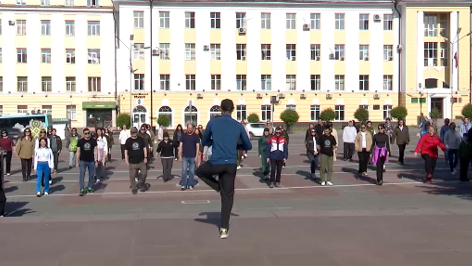 В Улан-Удэ провели массовую летнюю зарядку