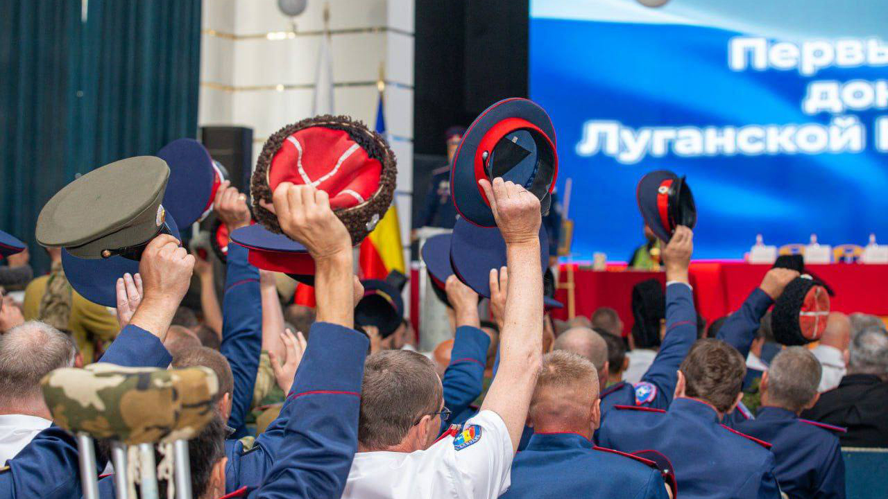 Атаманом нового Луганского казачьего округа стал Герой ЛНР Полуполтинных