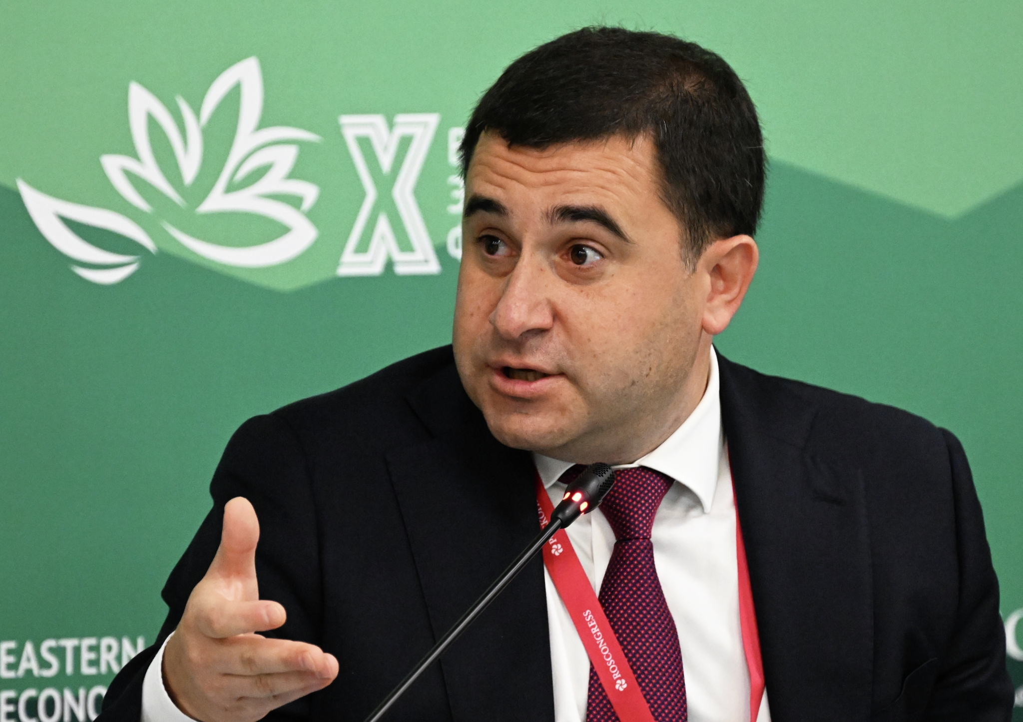 Замглавы Минстроя Стасишин посоветовал кассирам перейти на работу на стройку