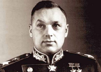 Медведев открыл памятник Рокоссовскому в Москве