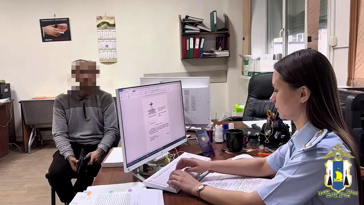 Нелегальный мигрант попался, заехав на парковку полиции в Южно-Сахалинске