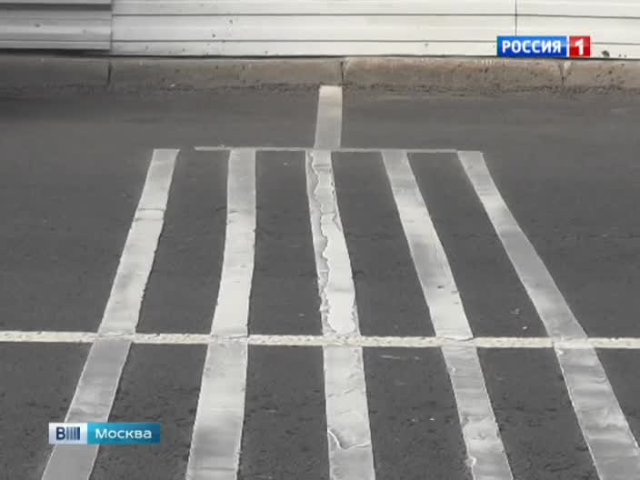 На столичных пешеходных переходах появятся шумовые полосы