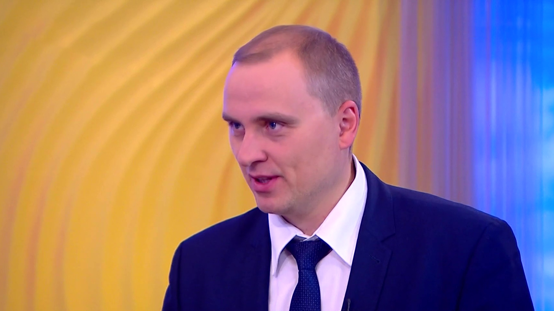 Нотариус Сагин: без личного визита к нотариусу доверенности не существует