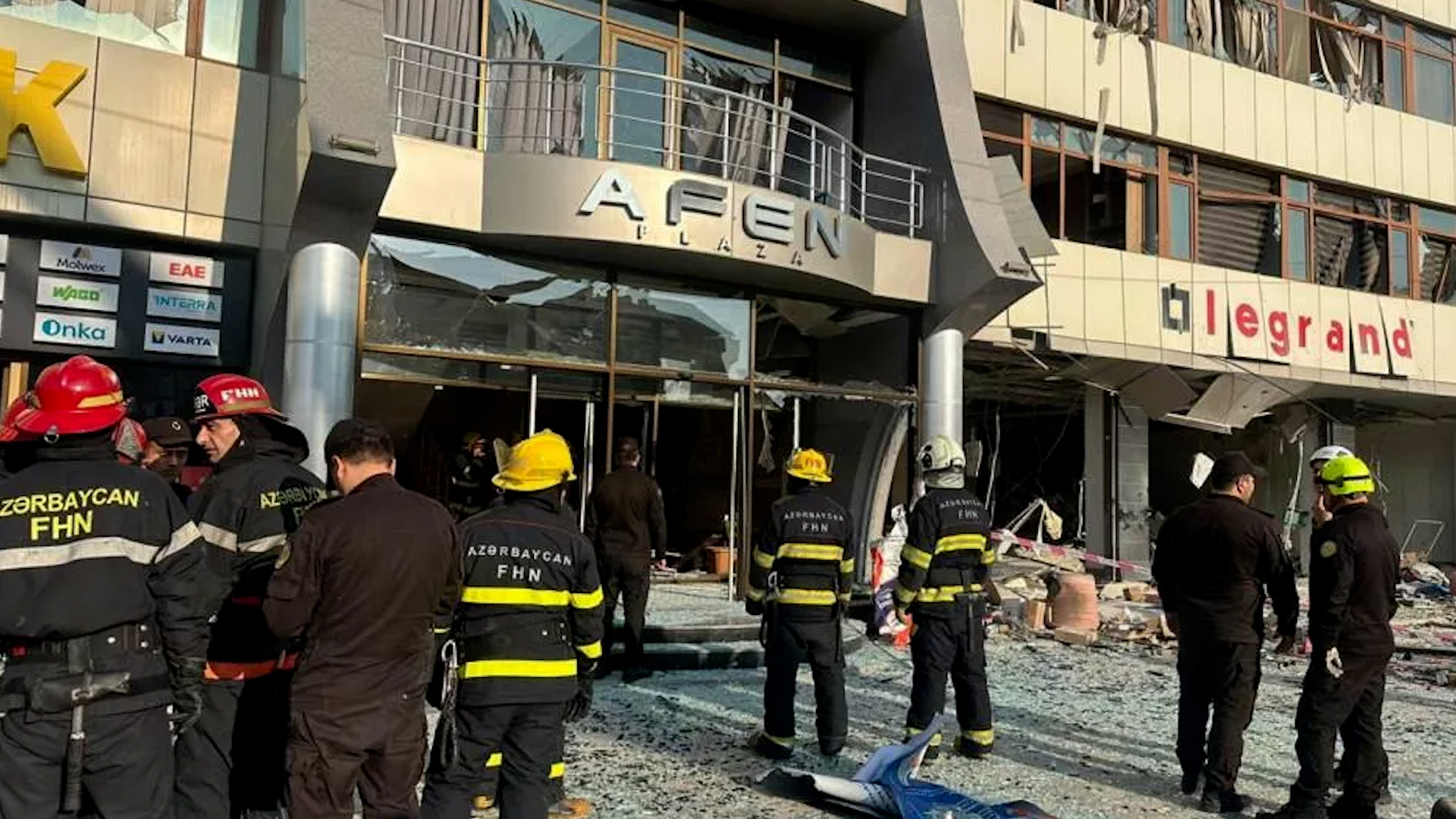 В бизнес-центре в Баку прогремел взрыв, пострадали семь человек