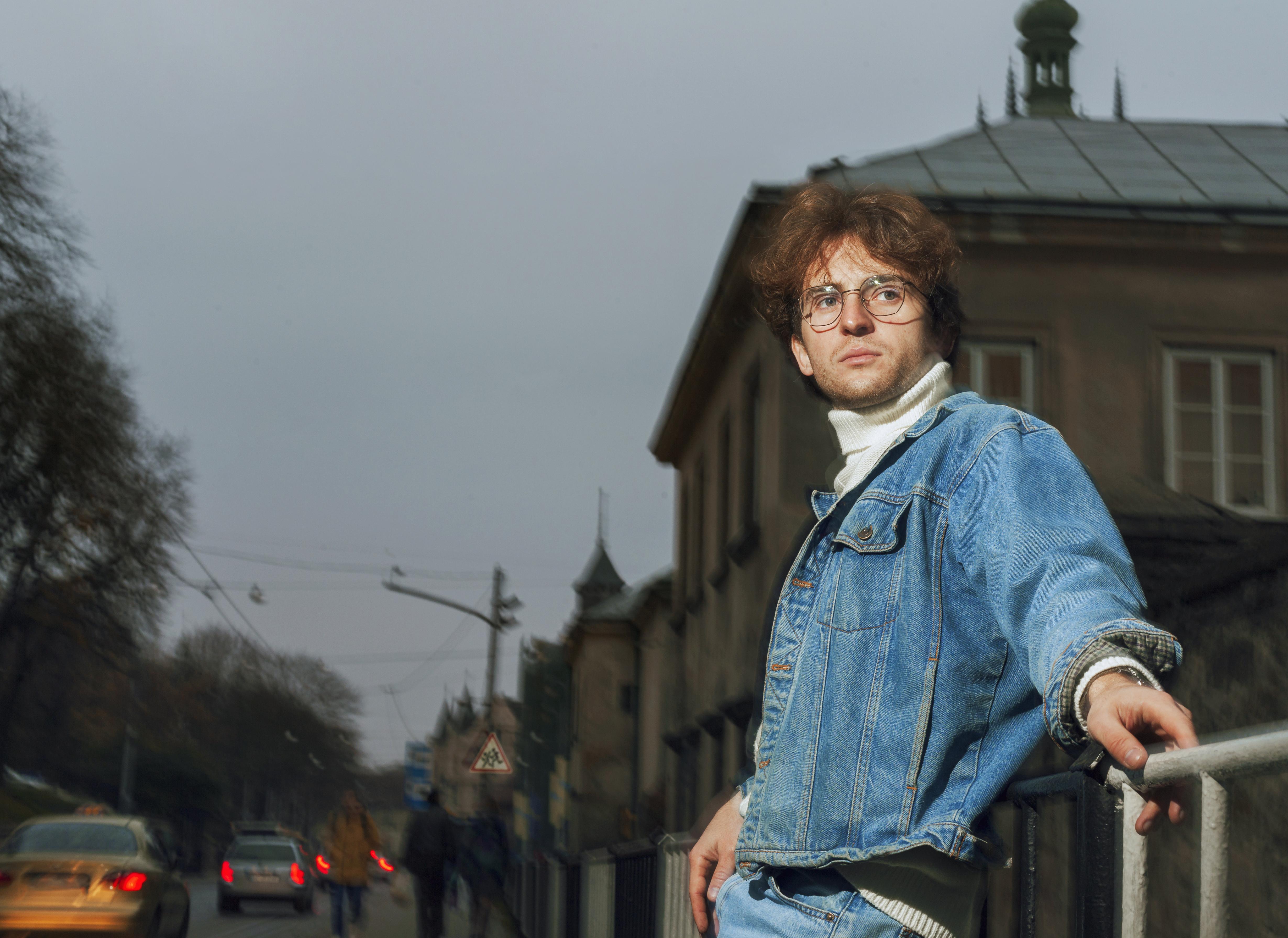 Кто такие омеги: психотип, поведение и отличия от альф и бет