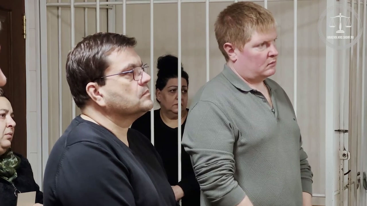 На Кубани к колонии приговорили мошенниц, лишивших жилья 18 пенсионеров