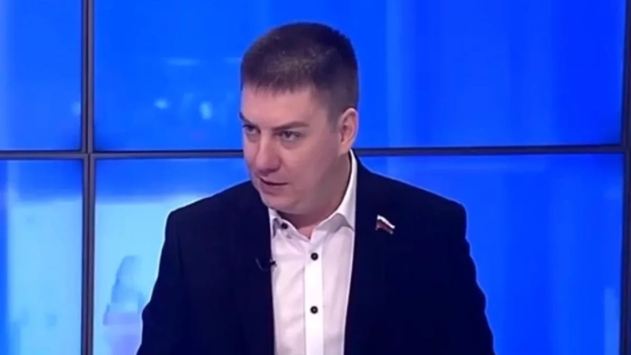 Депутат из Тольятти покинул комиссию по ЖКХ после скандала с родами его жены