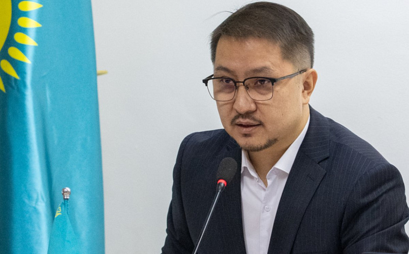 Главред агентства KazTAG Амир Касенов объявил голодовку в ИВС