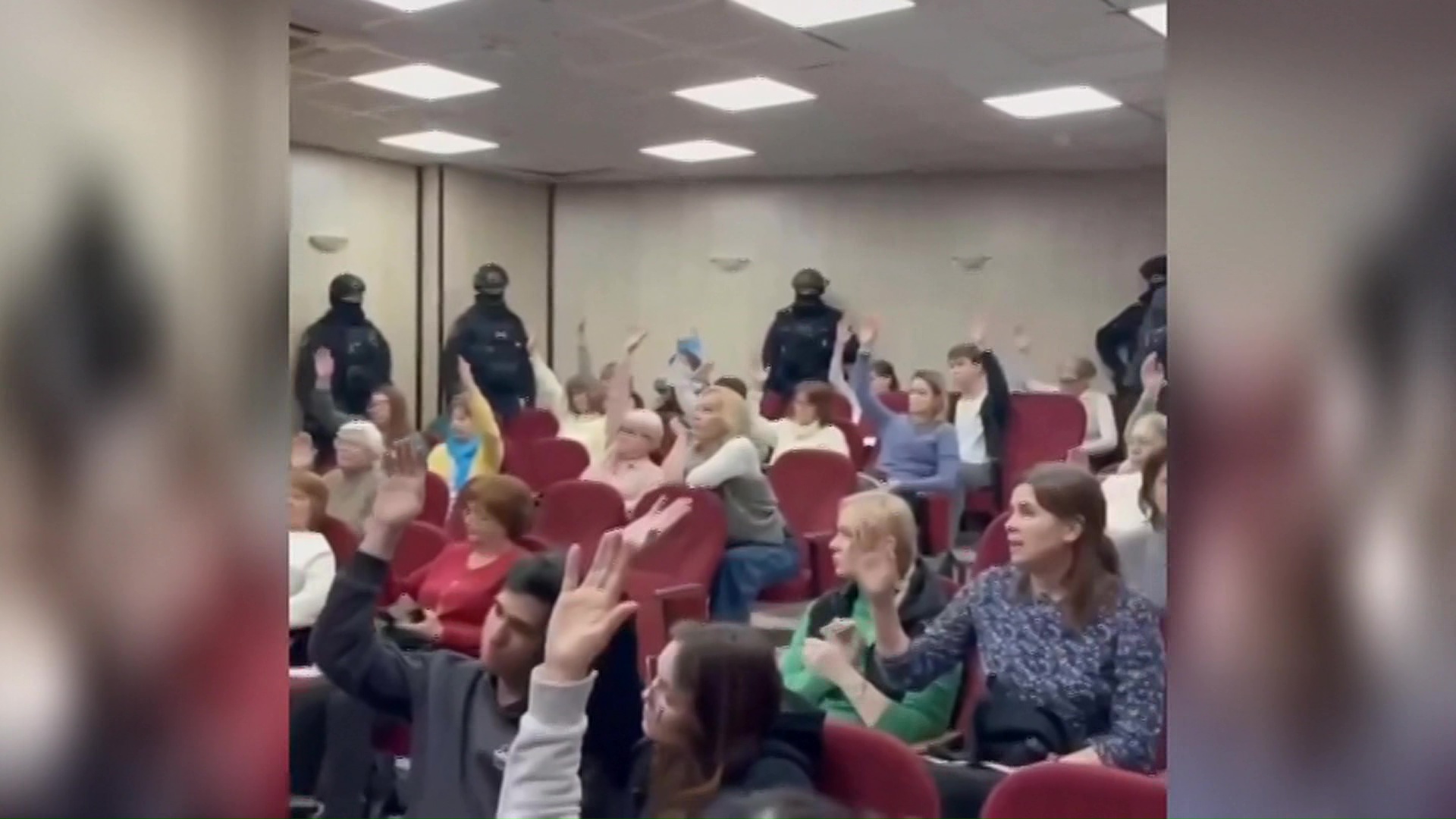 В Петербурге пресекли собрание проукраинской секты, молившейся за Зеленского