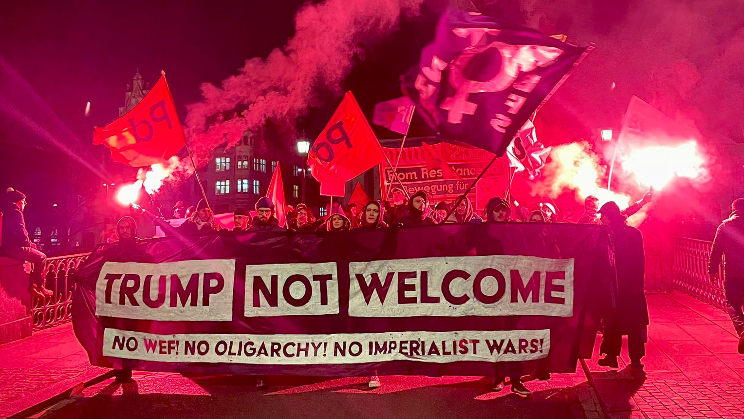 Более 2 тыс. человек в Цюрихе выступают против участия Трампа в Давосском форуме