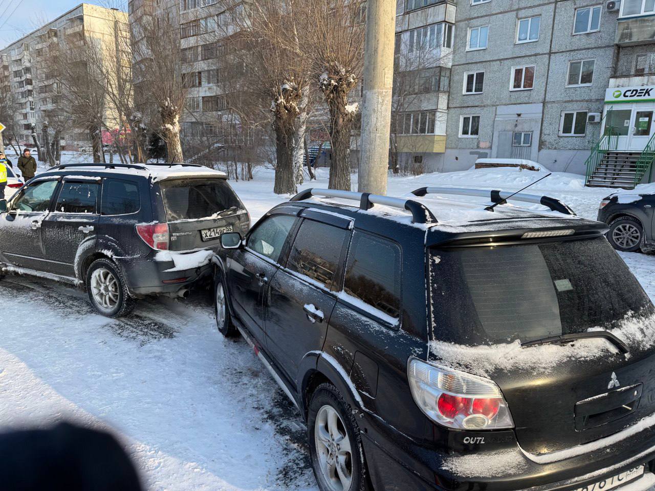 В Омске пожилой водитель скончался на месте аварии
