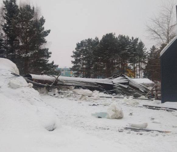 Дело о халатности возбуждено после падения водонапорной башни в Омской области