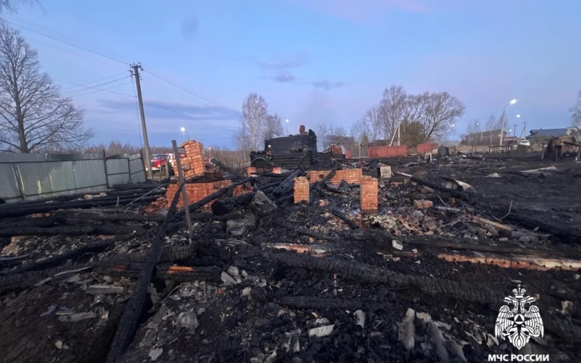 В сгоревших под Ярославлем домах погибли два человека