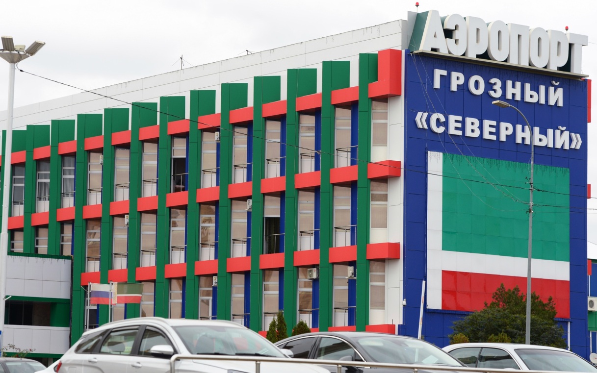 Аэропорты во Владикавказе, Грозном и Магасе временно не принимают самолеты