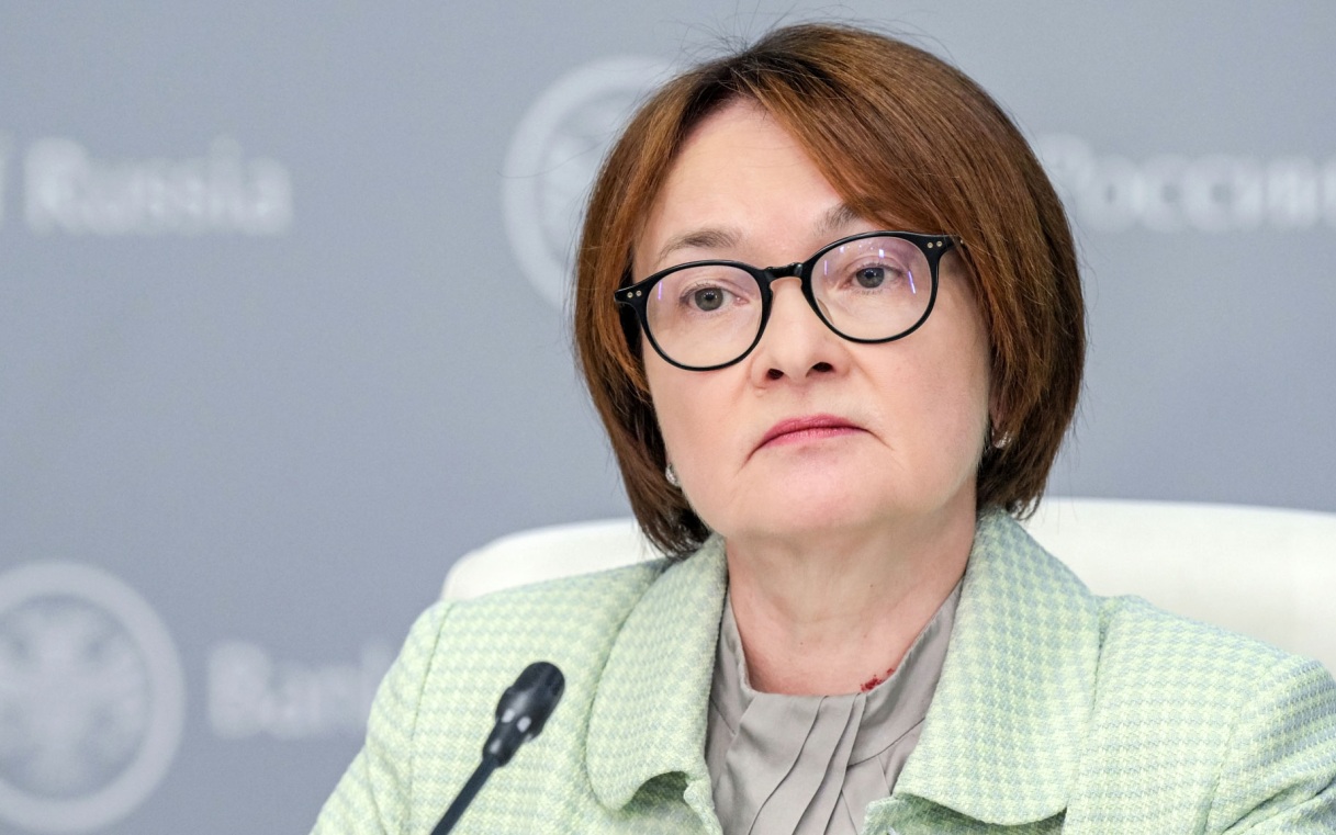 Возобновление сделок по бюджетному правилу стабилизирует рынок, заявила глава ЦБ