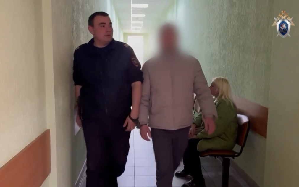 Житель Калининграда во время ссоры вытолкнул в окно свою мать, женщина погибла
