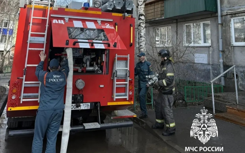 В результате пожара в жилом доме Иркутска погиб пожилой мужчина